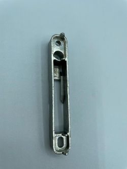 Gâche coulissante ILS 71mm GEALAN