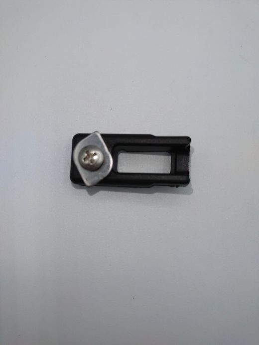 1 percuteur en feuille de nylon