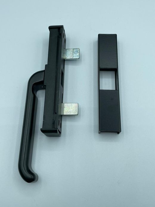 Ouverture extérieure du coupé Crémone.