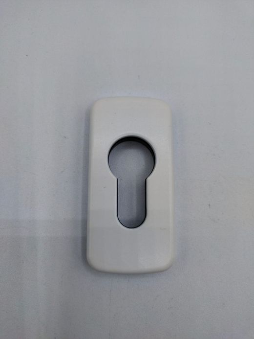 Escudo de acabamento quadrado