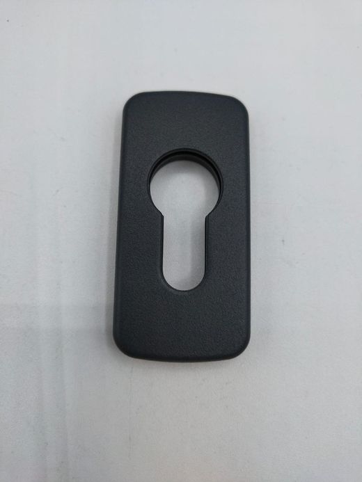 Escudo de acabamento quadrado