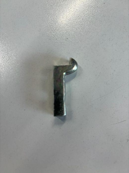 Gancho de moldura perimetral superior em Alumafel.
