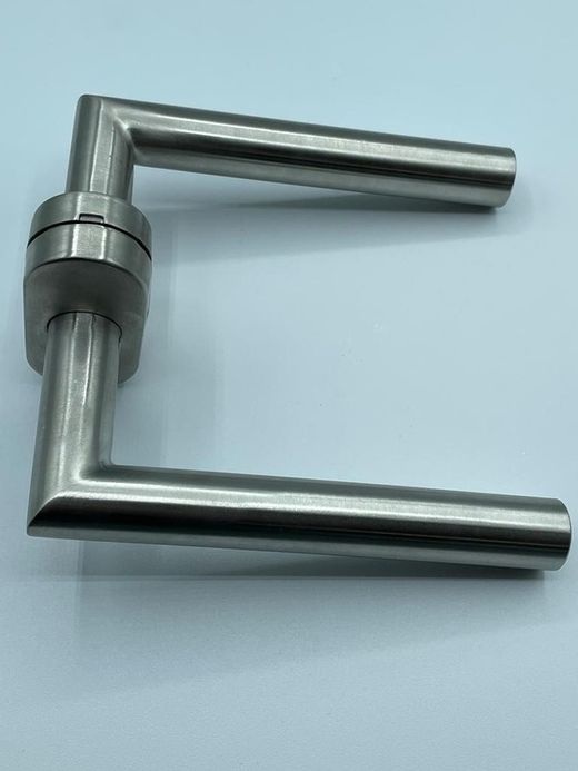 Jeu de poignées mod 3400 t002 revers.ovale. Inoxydable