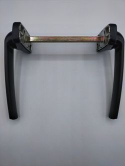 Jeu de poignées de porte réduites en livre