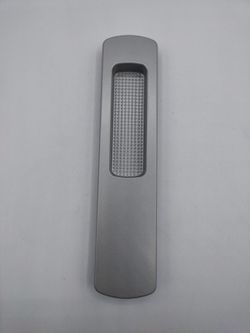 Clou élevant les oreillettes.