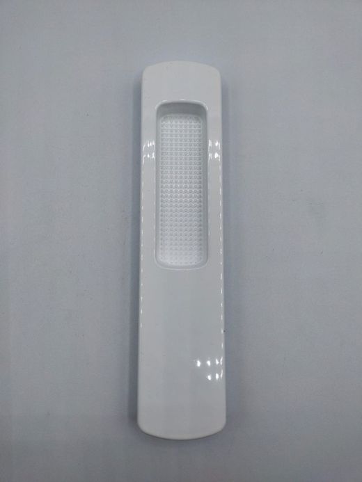 Clou élevant les oreillettes.